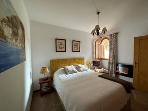 3 Schlafzimmer, Schreibtisch, Bügeleisen/Bügelbrett, kostenloses WLAN