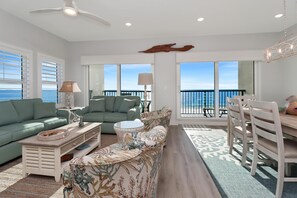 คอนโด, หลายเตียง (The Vue 2C) | บริเวณนั่งเล่น