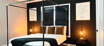 New Modern Townhome Downtown- 3Levels