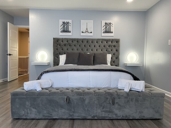 3 bedrooms, iron/ironing board, WiFi, bed sheets