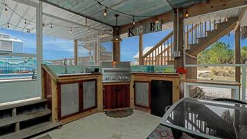 House, Multiple Beds (Castaway) | Outdoor dining