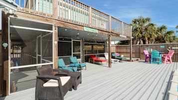 House, Multiple Beds (Castaway) | Terrace/patio