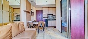 OYO Life 93170 Mr Pro 的 Gateway Cicadas 公寓飯店