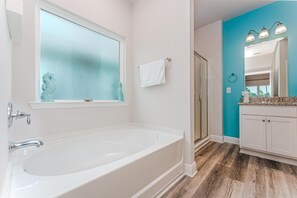 Bathroom - Shell Yeah (Port St. Joe)