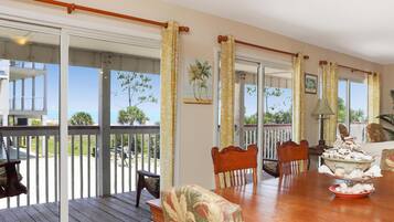 House, Multiple Beds (Summer Breeze) | Dining