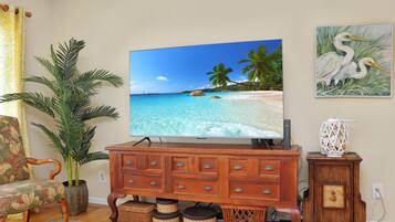 House, Multiple Beds (Summer Breeze) | Interior