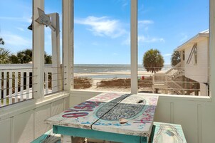 House, Multiple Beds (Summer Breeze) | Dining