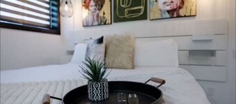 1BR King Bed/Selfie Wall/Large Bathtub/Laundry