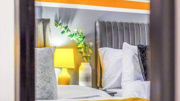 2 bedrooms, iron/ironing board, WiFi