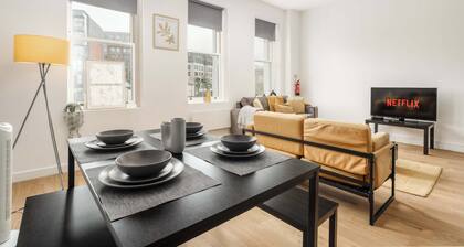 Spacious apartment for groups in City Centre
