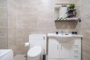 Douche, séchoir à cheveux