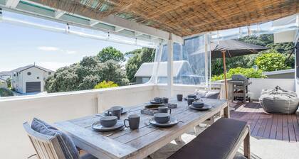 Sunsets and Surf - Whangapoua Holiday Home