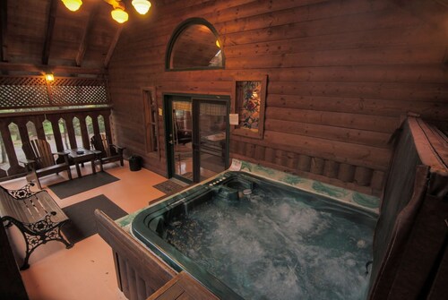 NEW RIVER GORGE CABINS-ALMOST HEAVEN