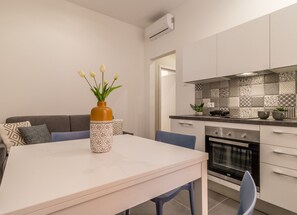 Comfort-Zimmer | Essbereich im Zimmer