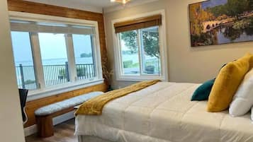 2 bedrooms, desk, iron/ironing board, travel crib