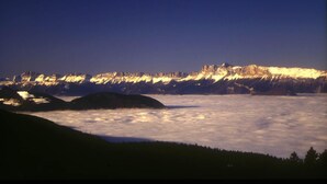 A mountain landscape with snow-capped peaks and a valley below. - 100m from ski slopes, Ground floor, balcony, ski locker, 24m², Chamrousse (Chamrousse)