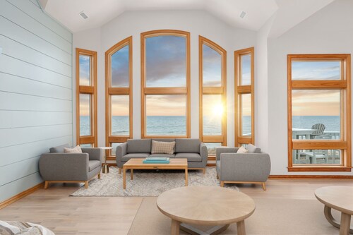 Oceanfront, Game Room, Decks, Heated Pool, Hot Tub, Ocean Views, Fully Loaded