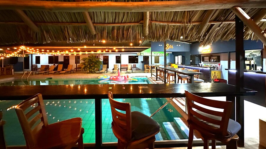 Republik Hotel, Bistro and Disco on Site