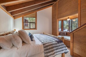 3 soverom, skrivebord, strykejern/-brett og wi-fi (inkludert)