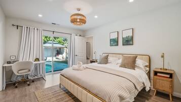 3 Schlafzimmer, Zimmersafe, Schreibtisch, Bügeleisen/Bügelbrett