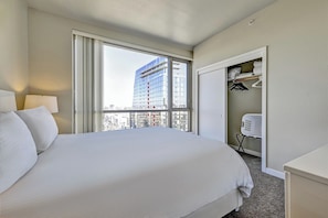 Luxury Apartment, 2 Bedrooms | Hypo-allergenic bedding, desk, laptop workspace, iron/ironing board