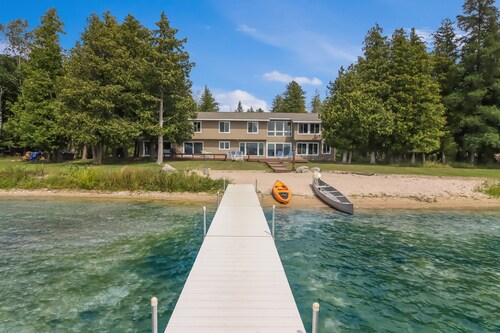 Birchway Breeze Lakefront Firepit 10min Glen Arbor