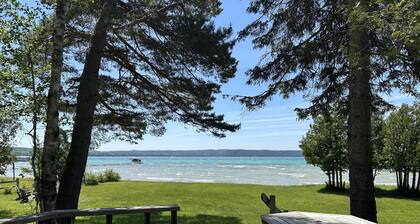 Wander Cottage | Lakefront | Outdoor Shower | Deck