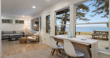 Wander Cottage | Lakefront | Outdoor Shower | Deck