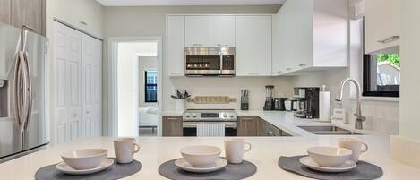 Fridge, microwave, oven, stovetop