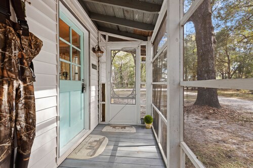 Cozy Bluegill Cottage