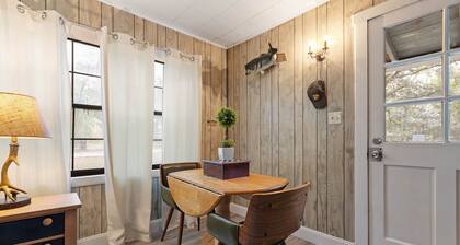 Cozy Bluegill Cottage