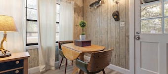 Cozy Bluegill Cottage