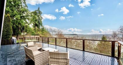 Stylish & Modern Cabin Retreat on Puget Sound!