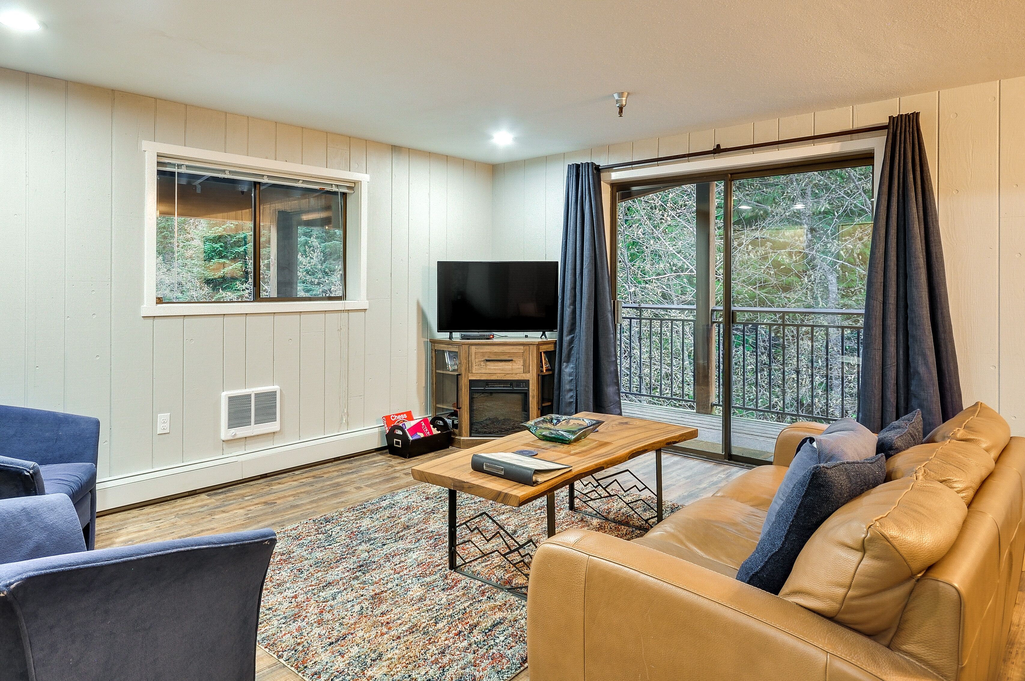 Government Camp Condo < 1 Mi to Mt Hood Skibowl!