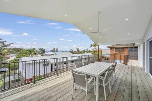 Entire home in Bonny Hills, Australia