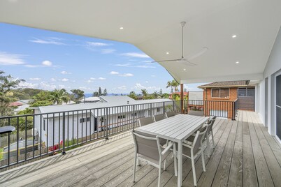 Entire home in Bonny Hills, Australia