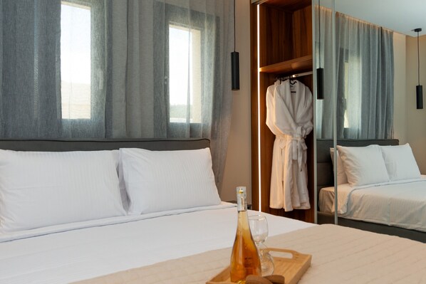 3 bedrooms, free WiFi, bed sheets