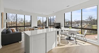 Placemakr Cathedral Heights