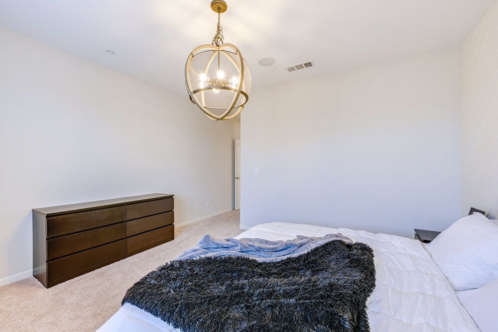 PetFriendly Clovis Home Near Mall & Waterpark! Clovis Vrbo