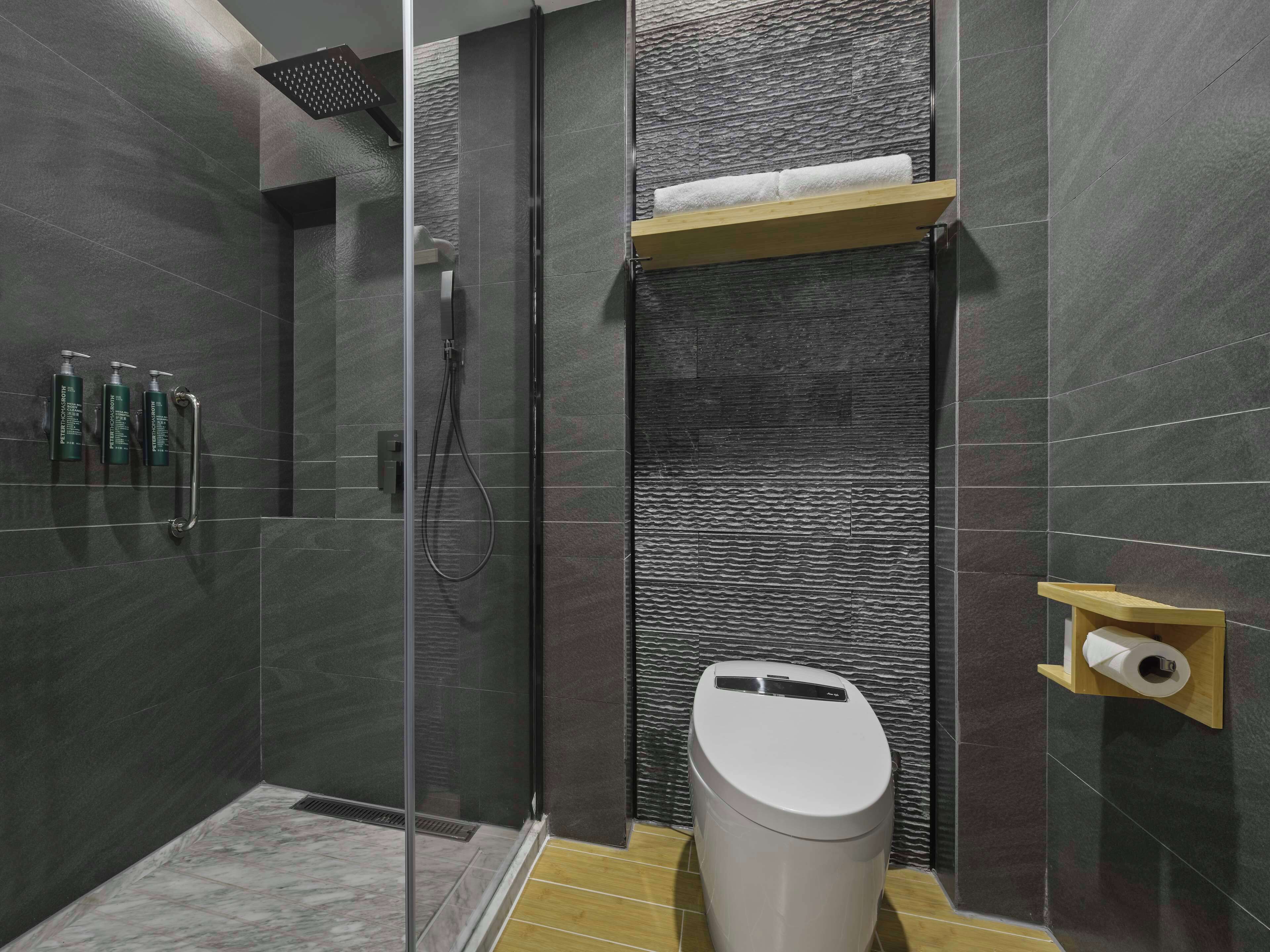 Shower kamar mandi