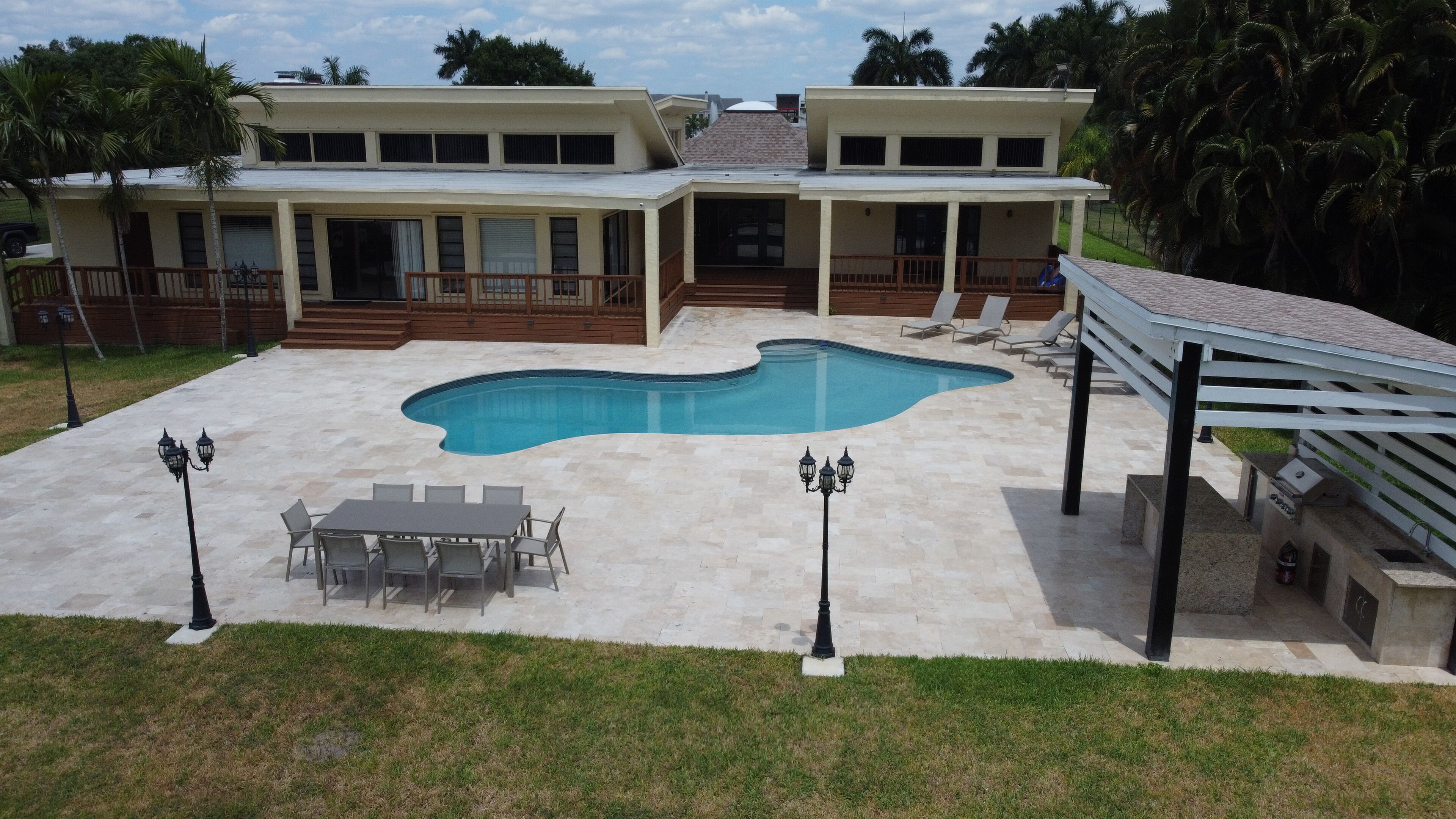 Majestic Home 7 Bedroom w/Pool