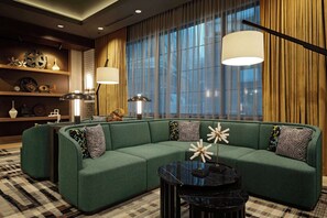 Lobby - Hotel Nickel Plate Fishers, Tapestry Collection By Hilton (Fishers)