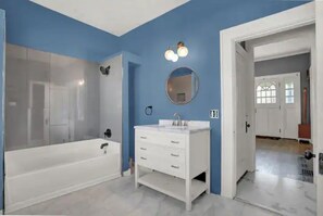 Handtücher, Seife, Toilettenpapier