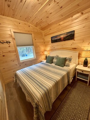 2 quartos, ferros/tábuas de passar roupa, Wi-Fi, roupa de cama