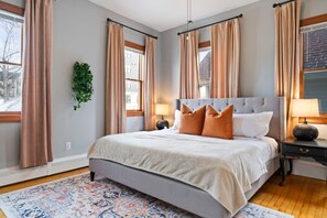 3 habitaciones, escritorio, tabla de planchar con plancha y wifi 