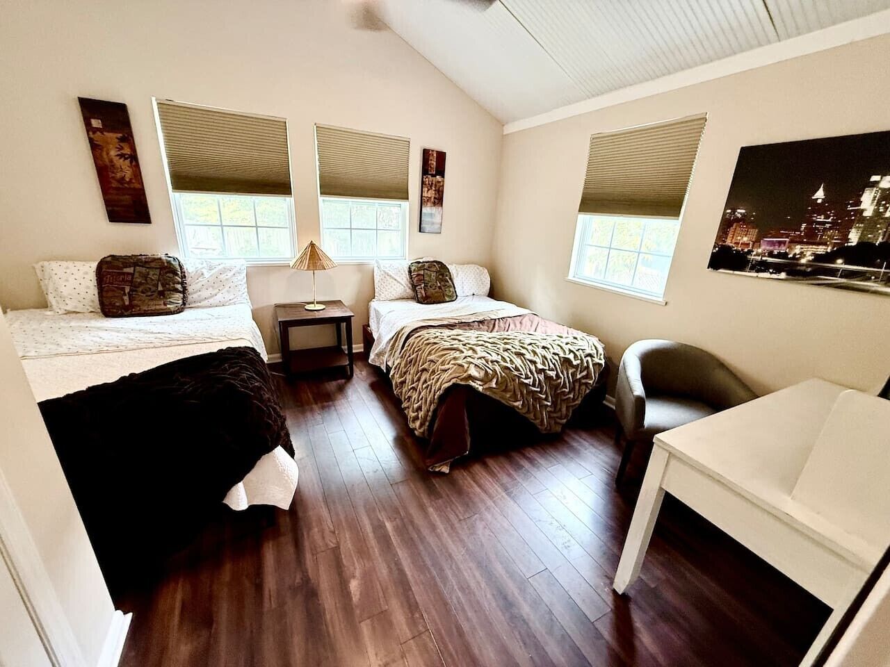 3 bedrooms, desk, iron/ironing board, travel cot