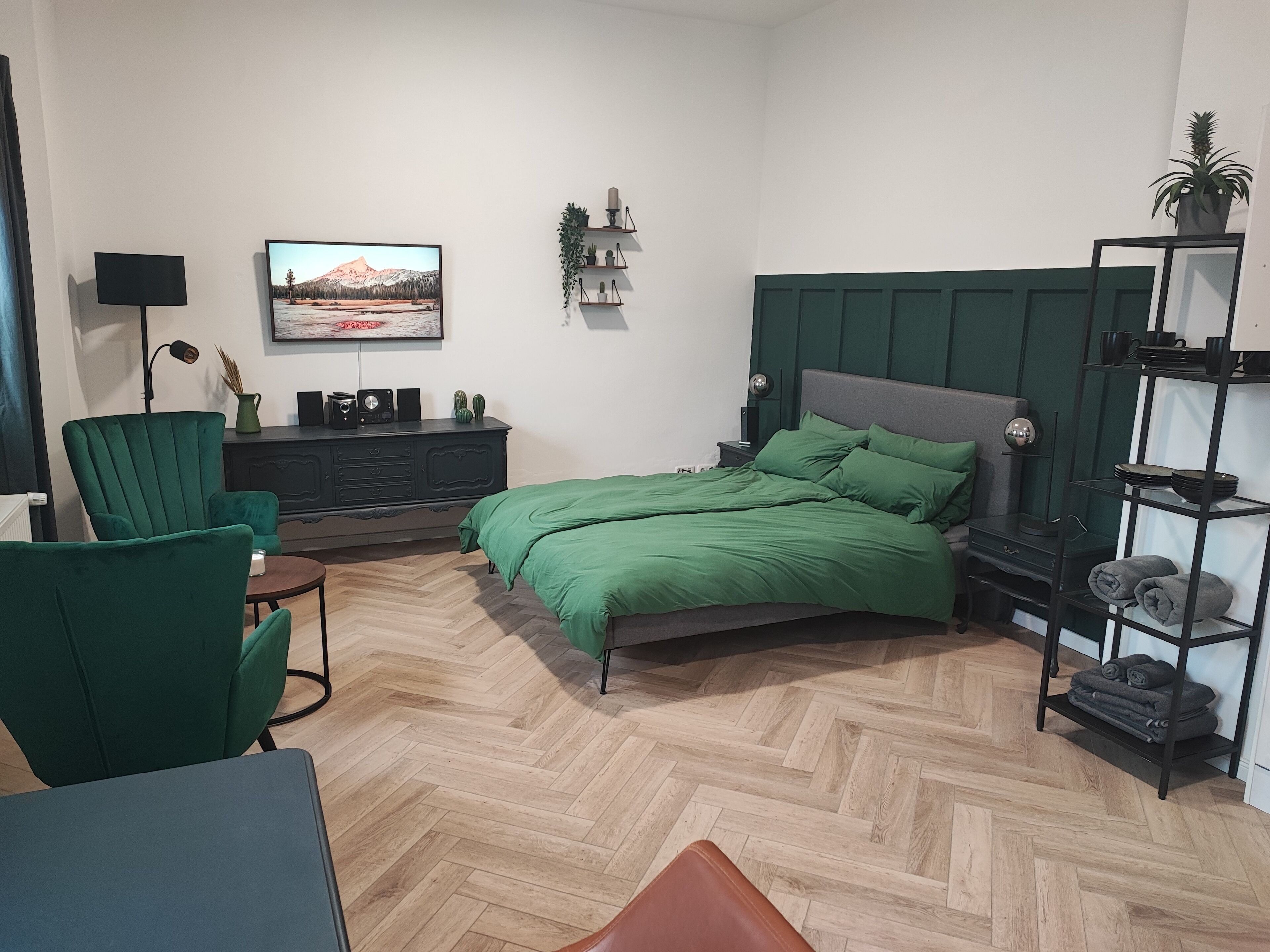 1 bedroom, WiFi, bed sheets