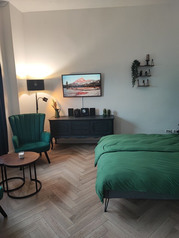 1 bedroom, desk, WiFi, bed sheets - Stilvolles Appartment in Hagen (Hagen)