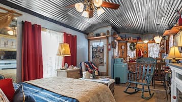 1 bedroom, iron/ironing board, bed sheets