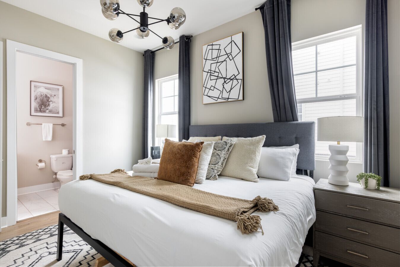 4 bedrooms, desk, iron/ironing board, WiFi